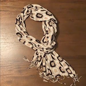 Patterned scarf